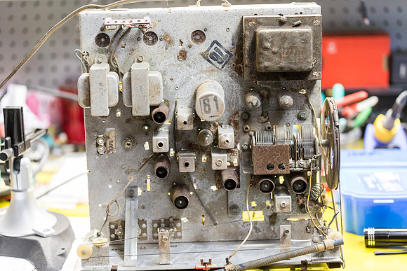 Curtis-Mathes 2518B