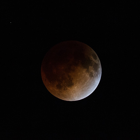 Total Lunar Eclipse_MLL0699 April 15, 2014