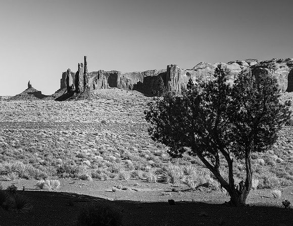 The Three Sisters Monument Valley IMG_5467bw